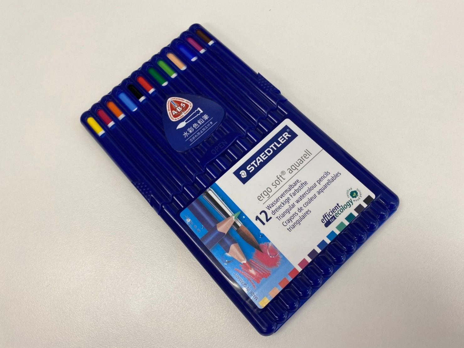 水彩色鉛筆